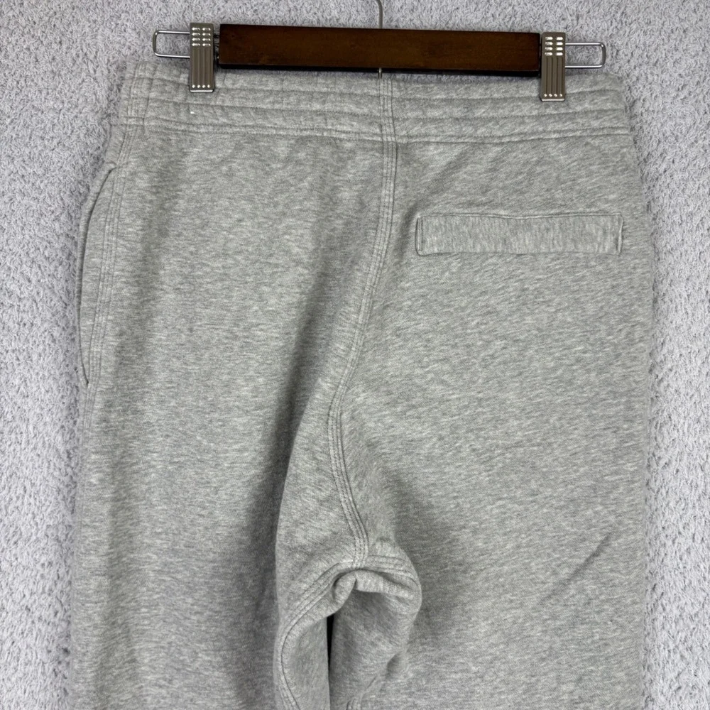 Nike Joggers Mens Small Gray Sportswear Club Fleece Embroidered Swoosh Sweatpant